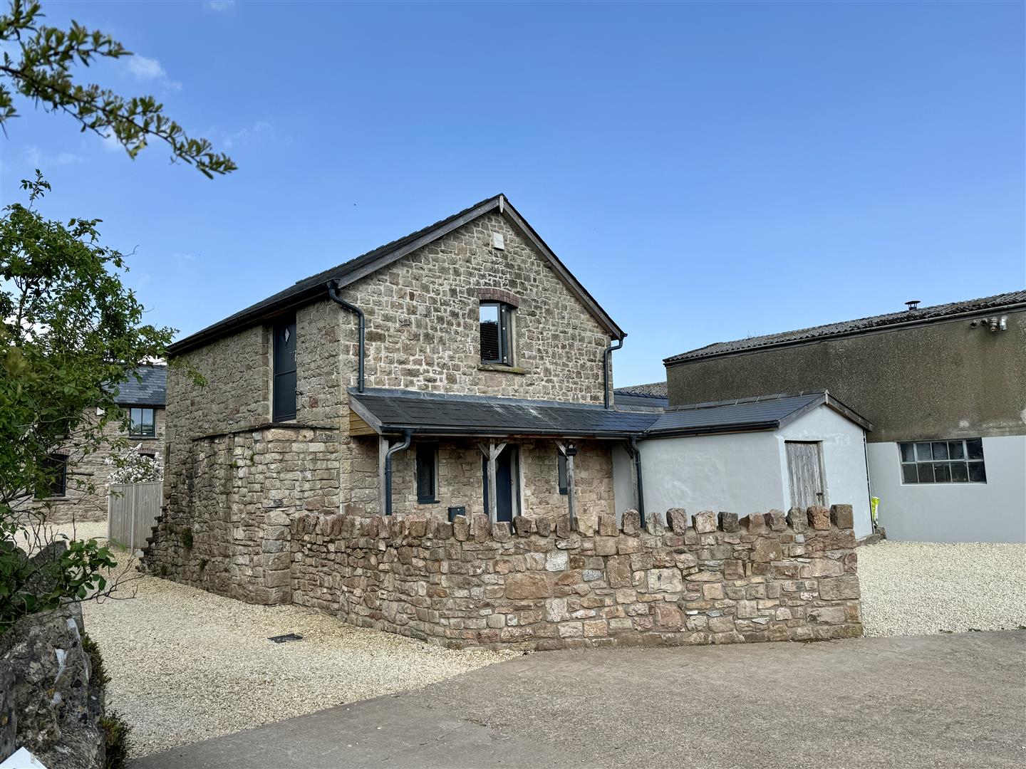House Crick Road in Shirenewton