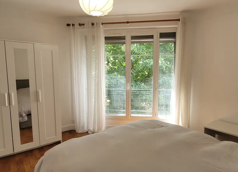 Flat Rue Telles de la Poterie in Issy-les-Moulineaux