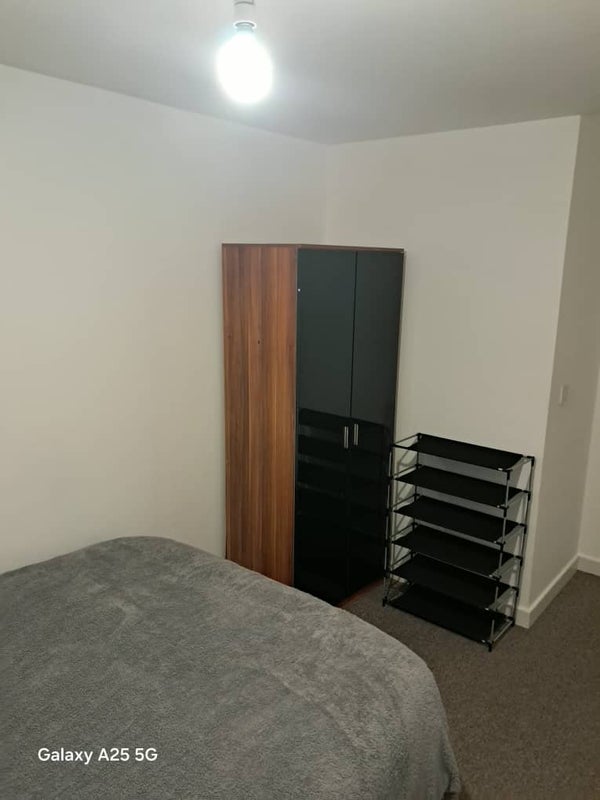 Room Eider Close in Mid Suffolk
