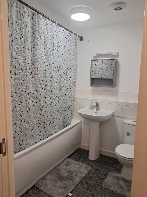 Room Eider Close in Mid Suffolk