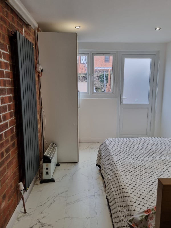 Flat Strawberry Fields in Swanley