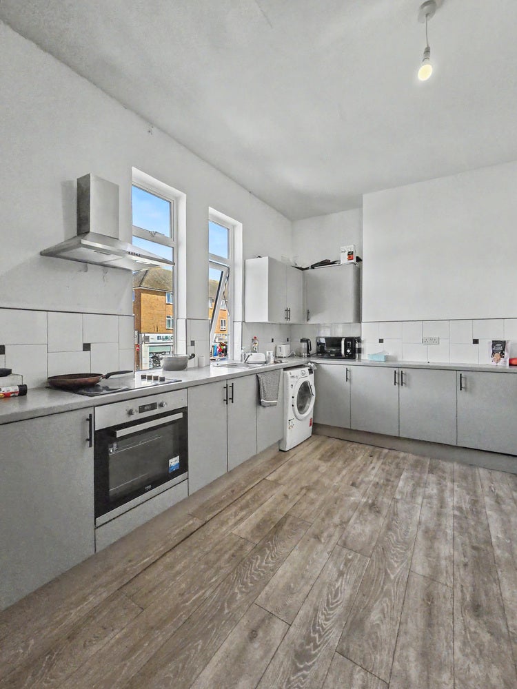 Room The Broadway in Greater London