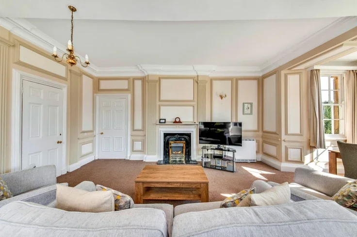 Flat Sutton Road in Sutton-under-Whitestonecliffe