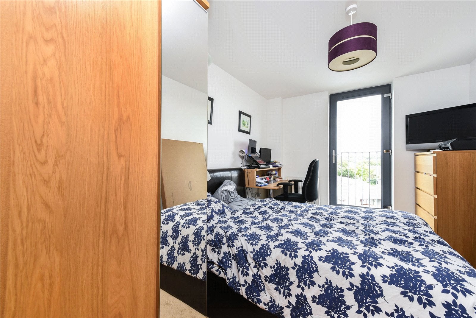 Flat Denmark Hill in London