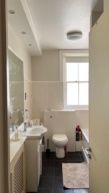Room Wymering Road in City of Westminster