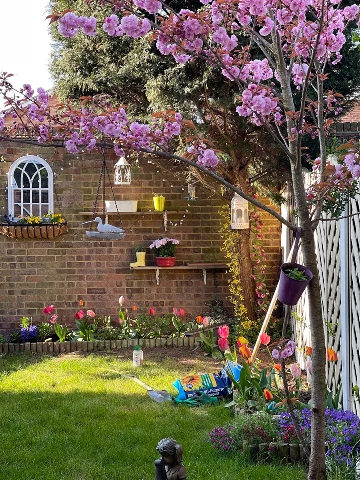 House Long Lane in Greater London