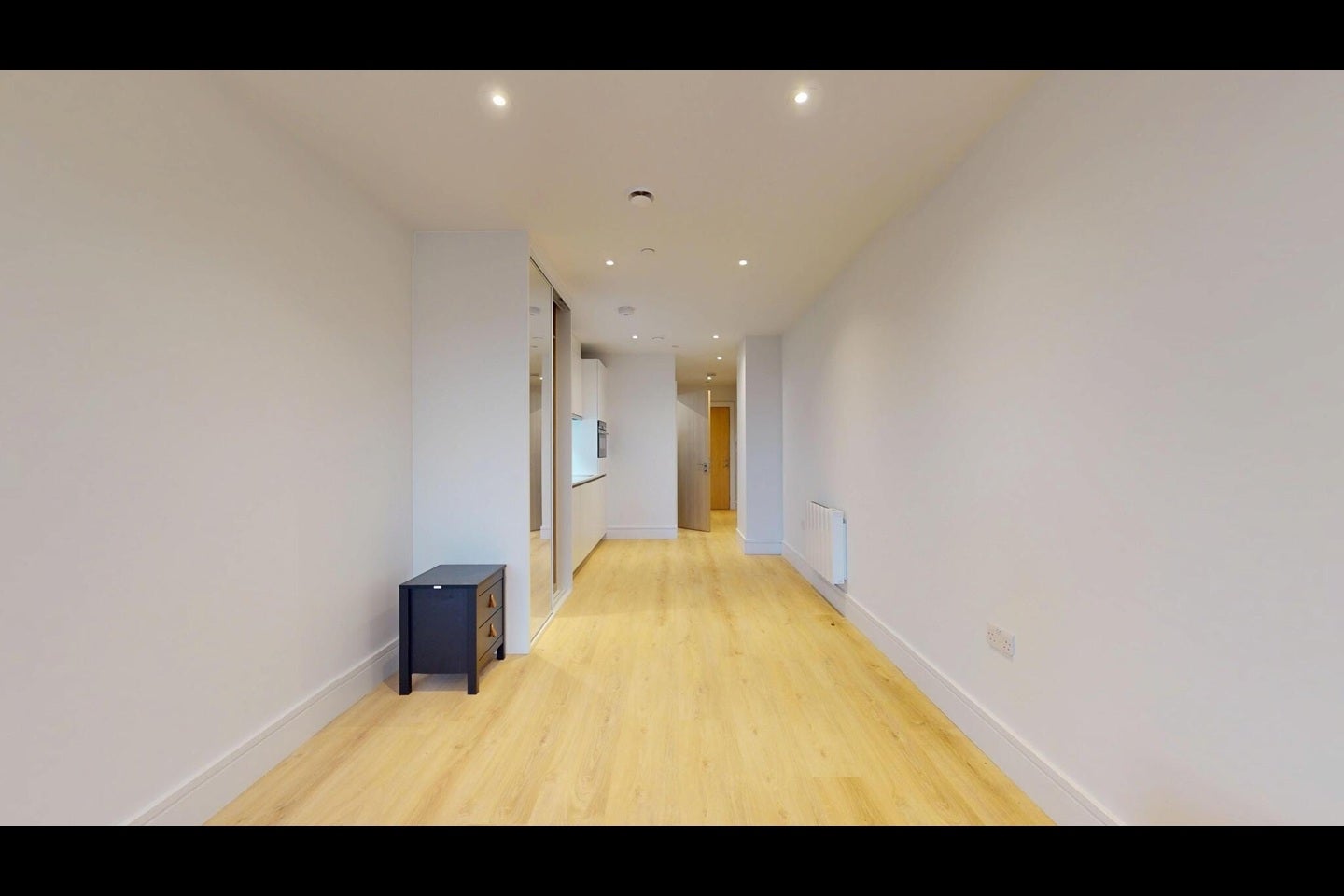 Flat Coombe Lane in Greater London