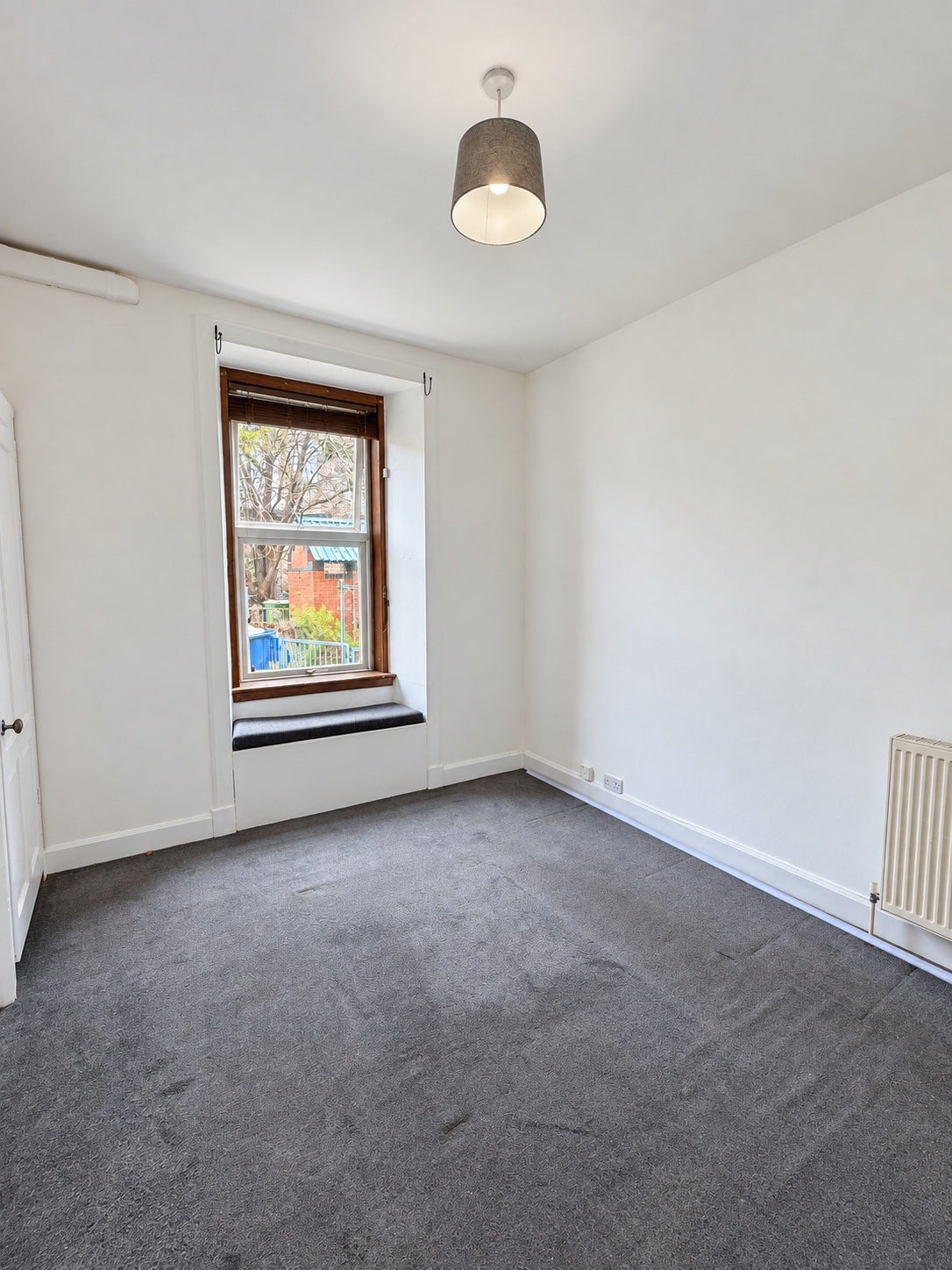 Flat Cathcart Road in Glasgow