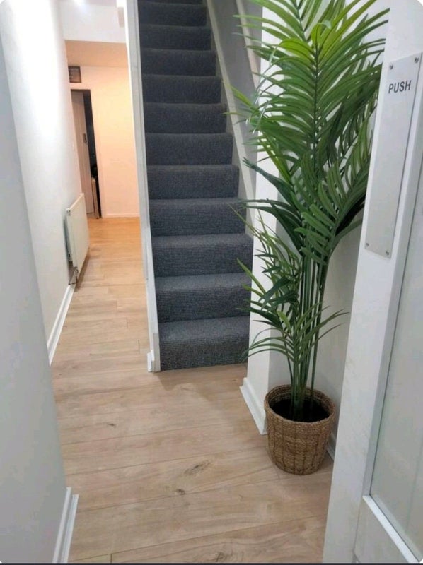 Room Grasmere Street in Liverpool