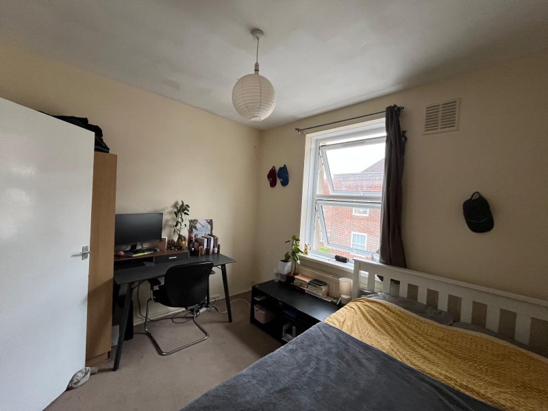 Room Gibraltar Walk in Greater London