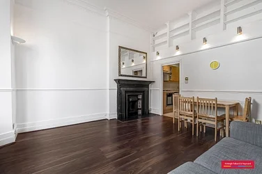 Flat Belsize Lane in Greater London