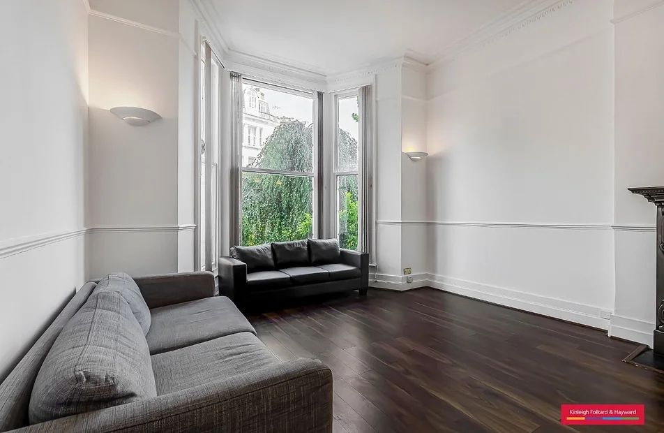 Flat Belsize Lane in Greater London