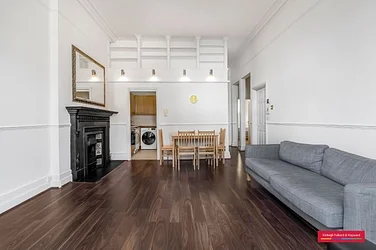Flat Belsize Lane in Greater London