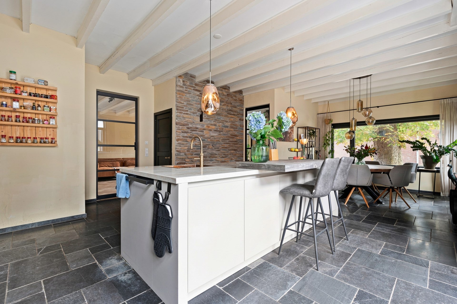 Tussenwoning te koop: Kapelstraat 7, Bussum