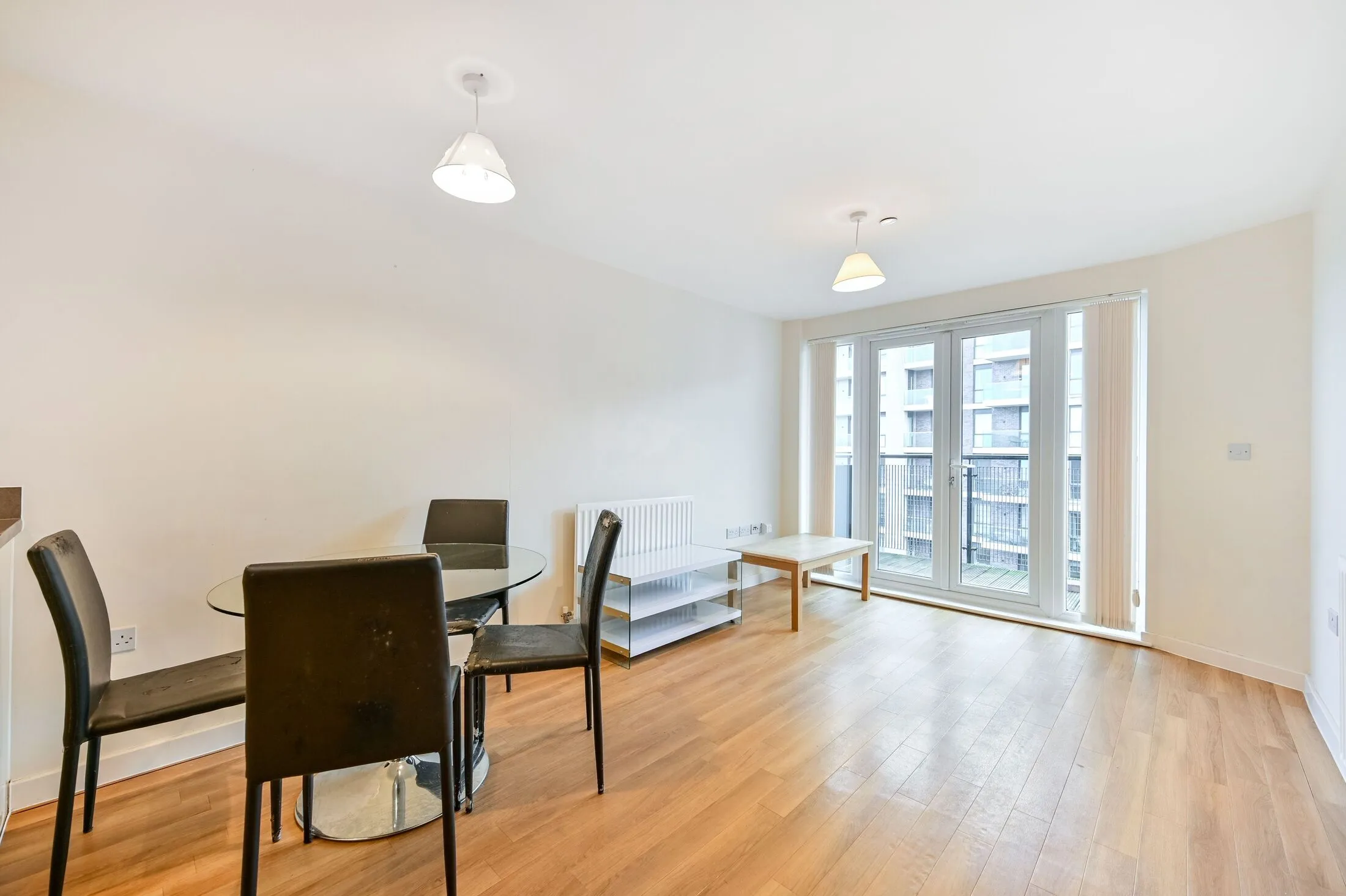 Flat Skerne Road in Greater London
