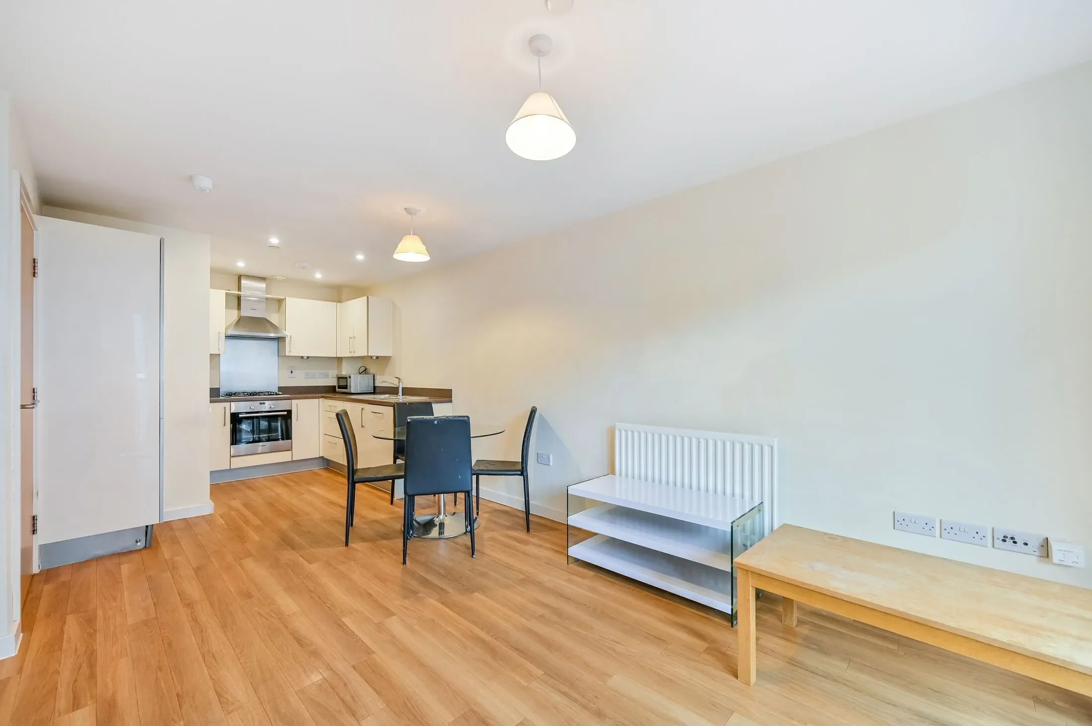 Flat Skerne Road in Greater London