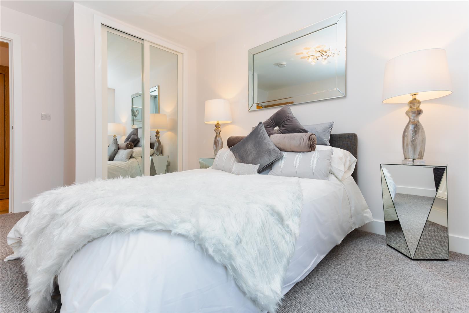 Flat Marketfield Way in Reigate and Banstead