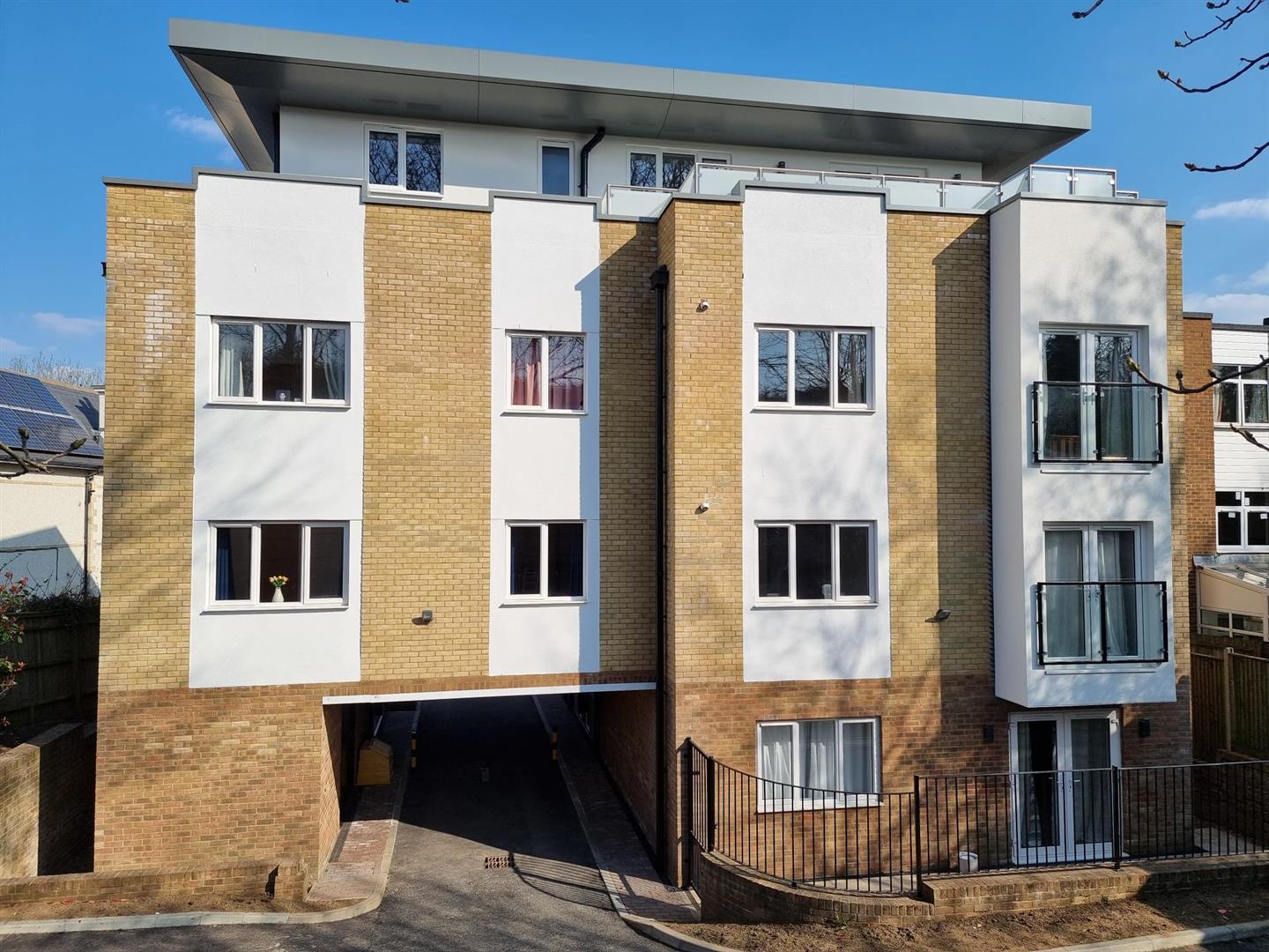 Flat Princes Road in Reigate and Banstead