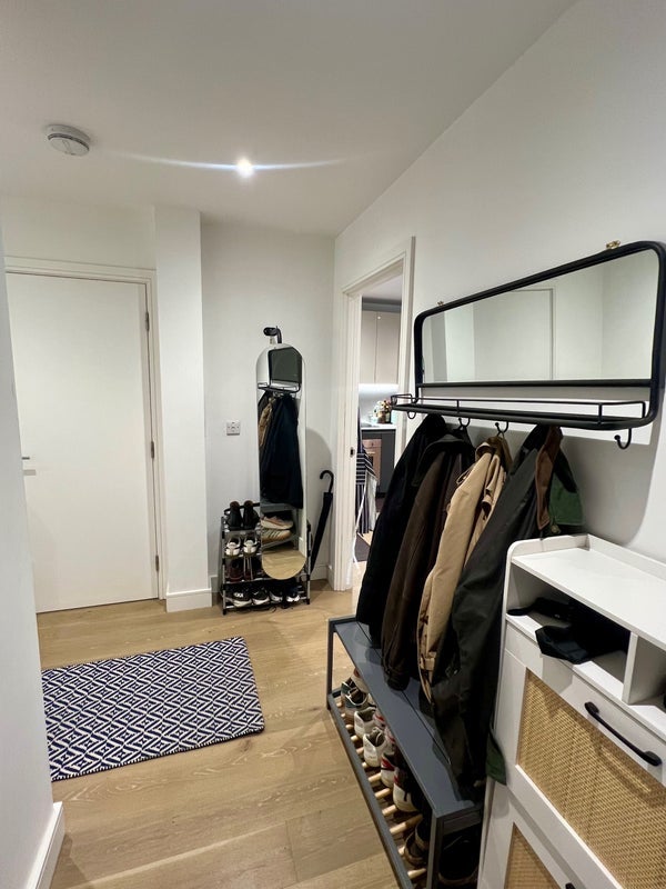 Room Hemming Street in Greater London