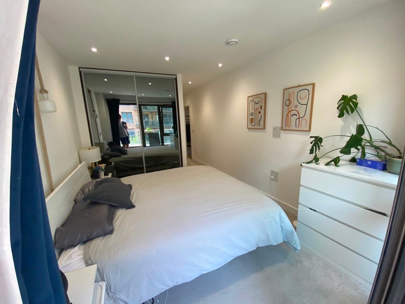 Room Hemming Street in Greater London