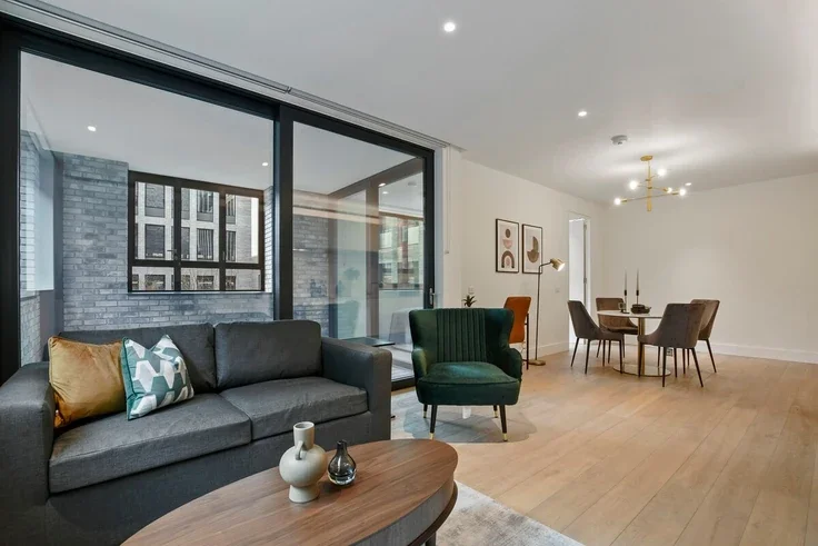 Flat Whitfield Street in Greater London