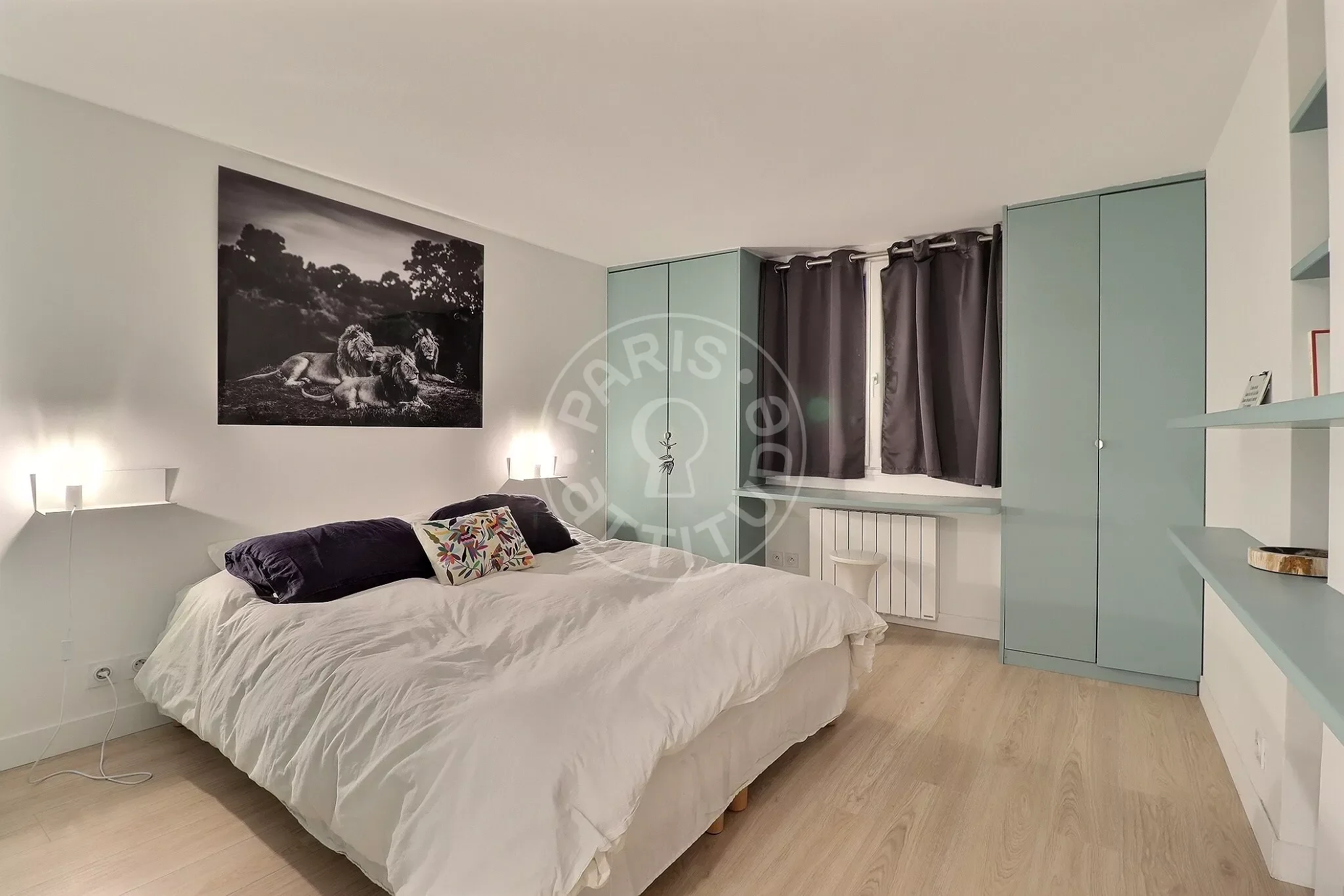 Room Rue Cadet in Paris