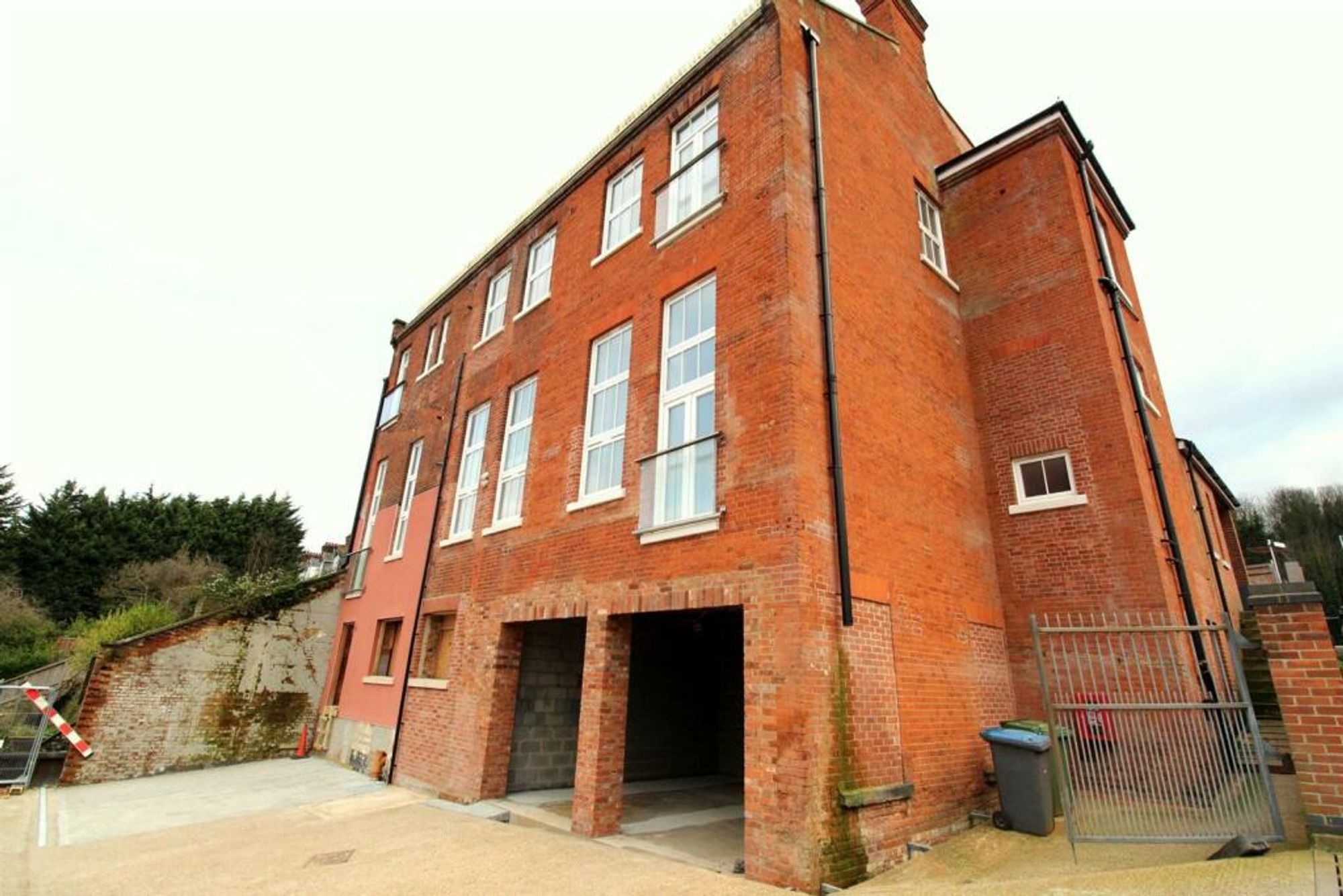 Flat Wentworth Road in Ipswich