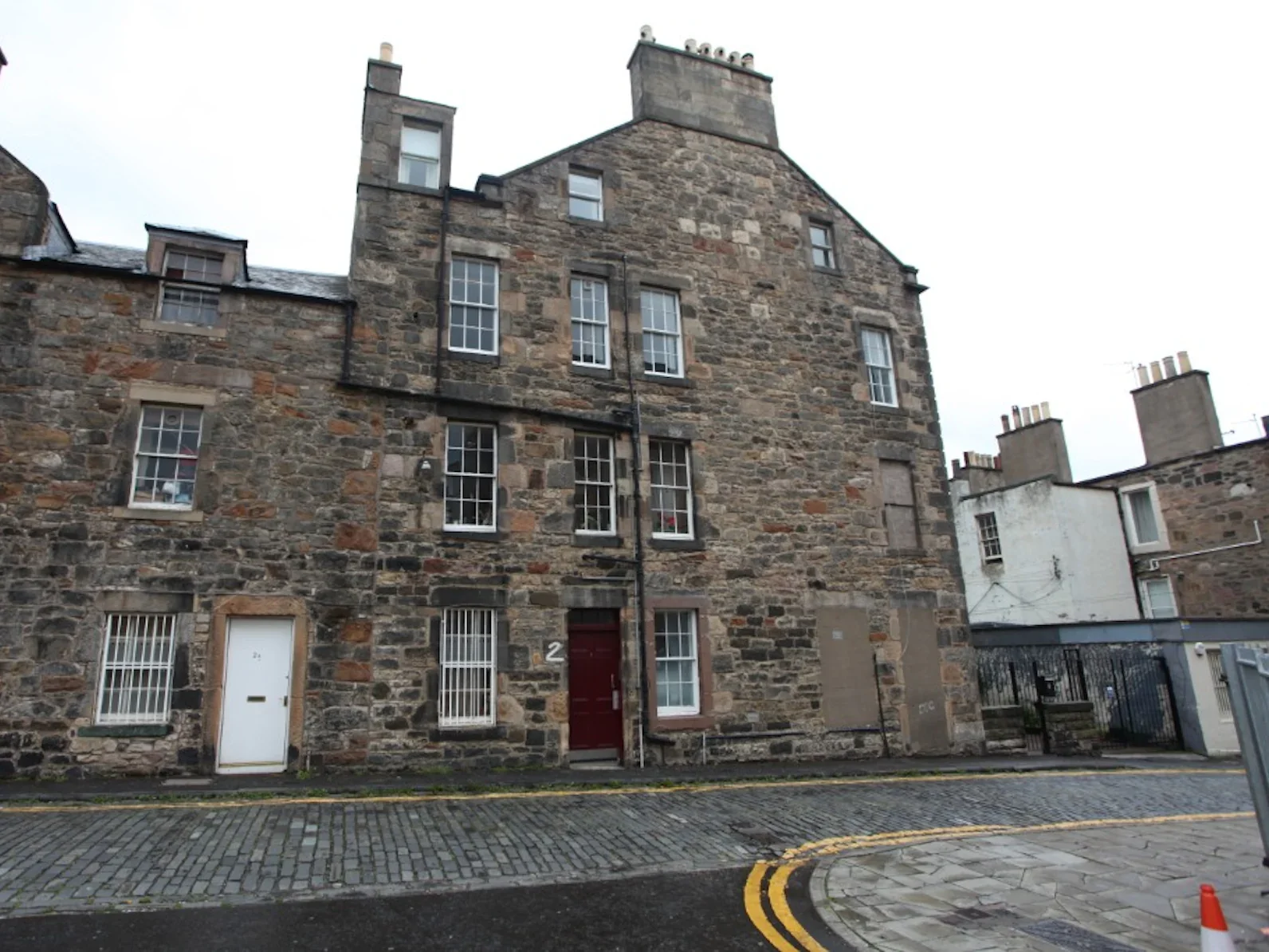 Flat Middlefield in City of Edinburgh
