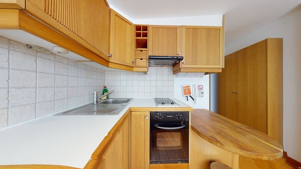 Flat Cartwright Gardens in Greater London
