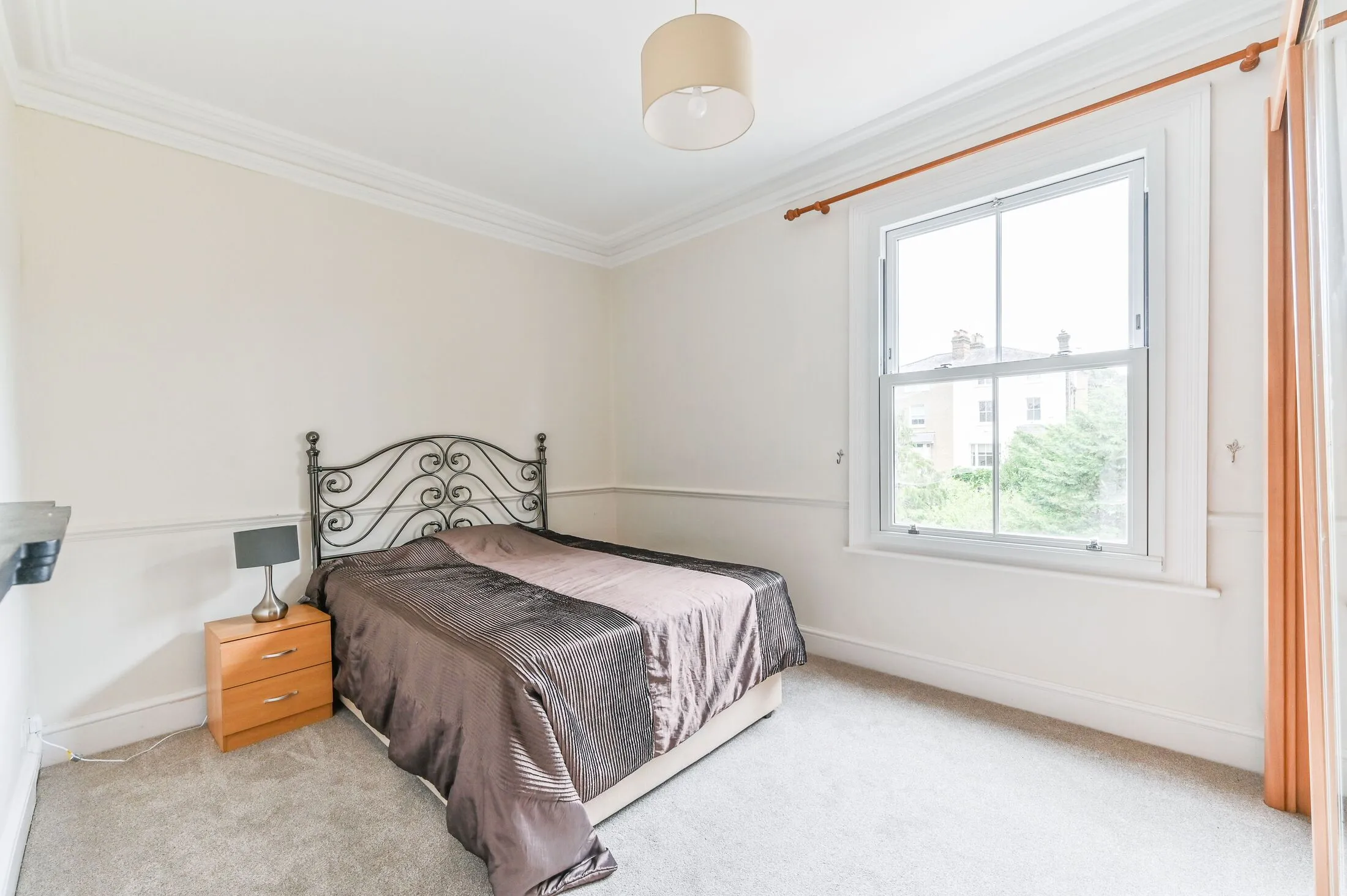 Flat Thornton Hill in Greater London