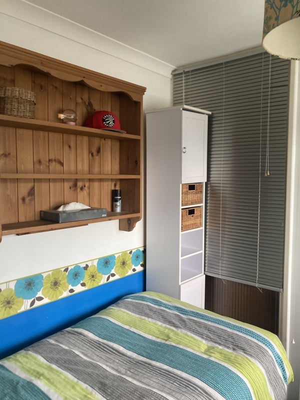 Room Mereworth Close in Greater London