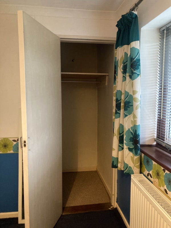 Room Mereworth Close in Greater London