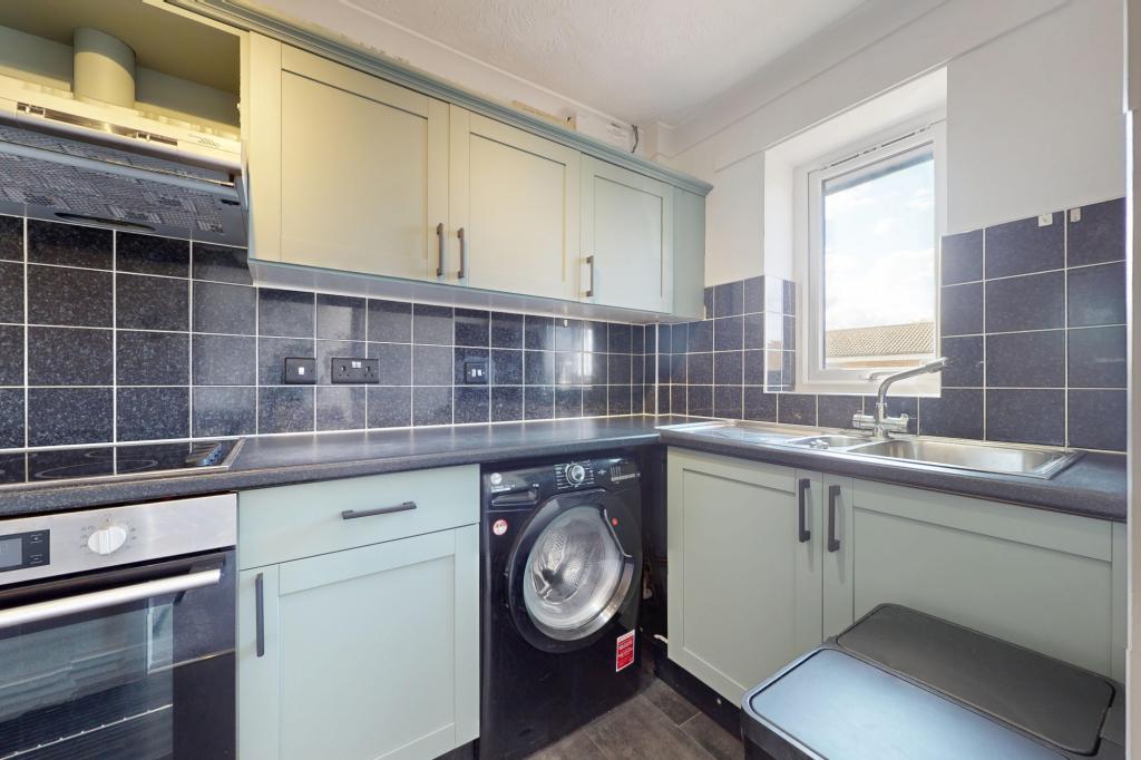 Flat Bath Mews in Ashford