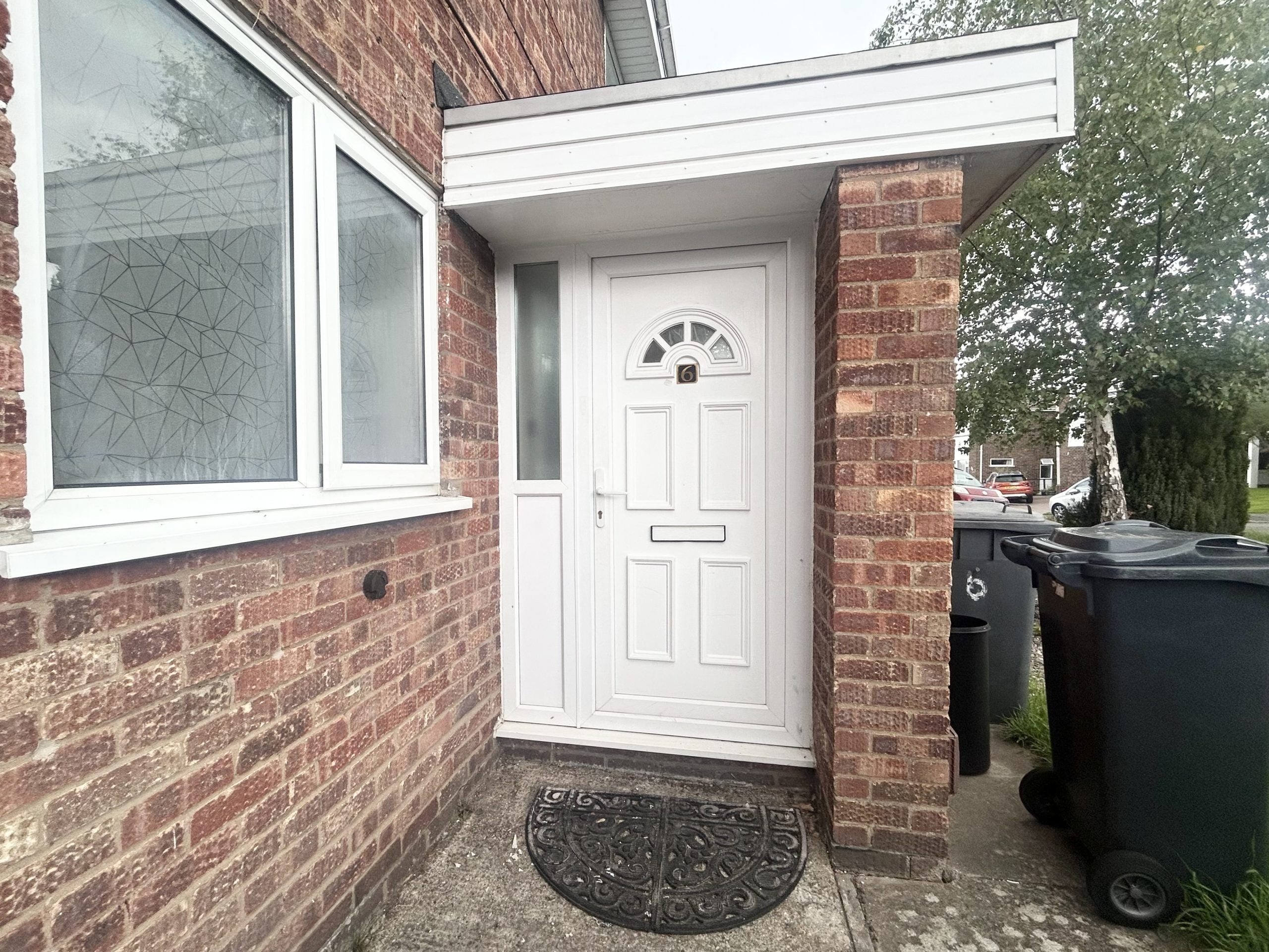 Flat Teignmouth Close in Leicester