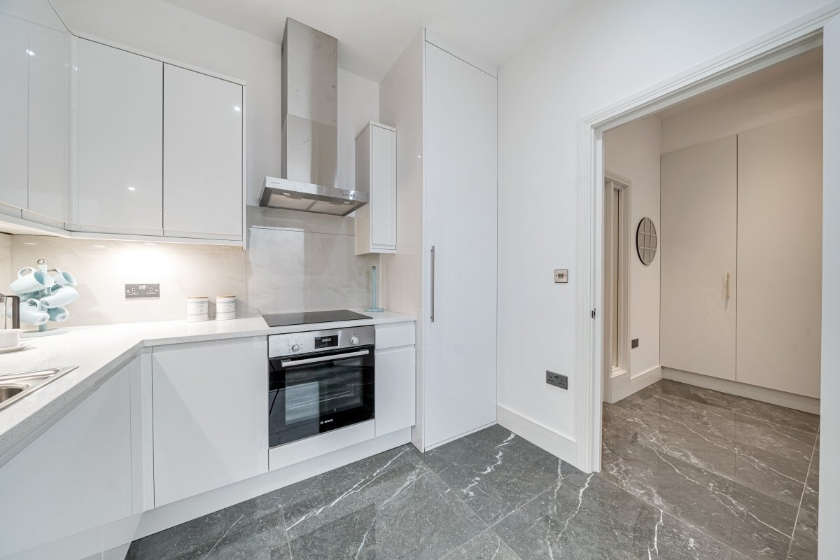 Flat Garway Road in City of Westminster