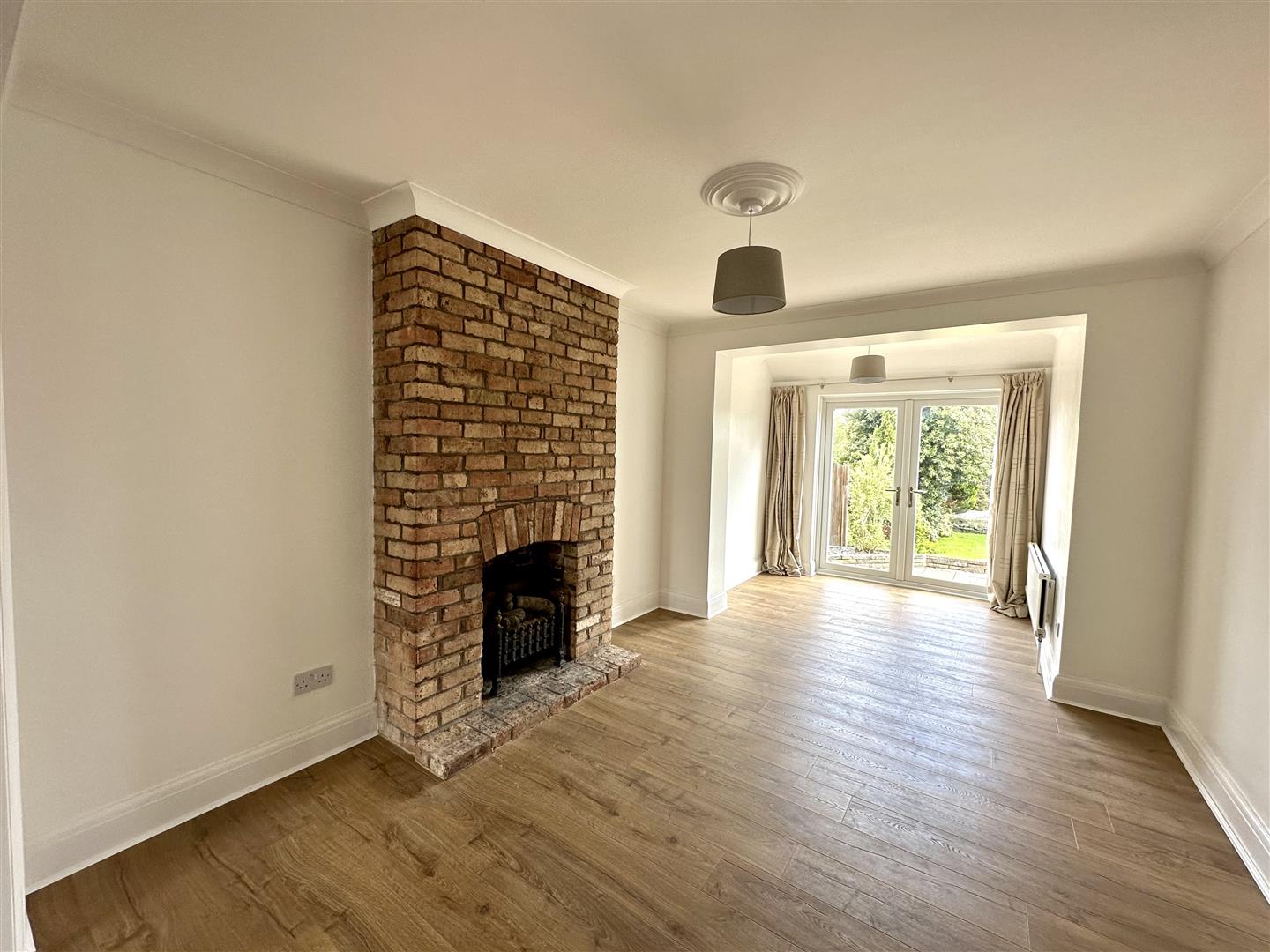 House Sprotlands Avenue in Ashford