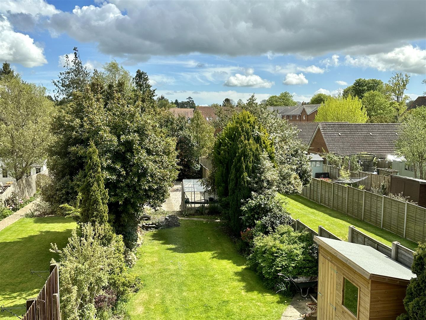 House Sprotlands Avenue in Ashford