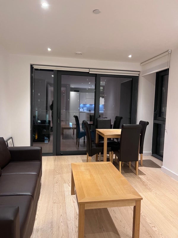 Flat Yabsley Street in Greater London