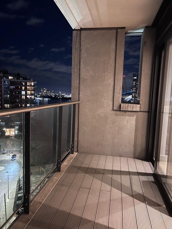 Flat Yabsley Street in Greater London