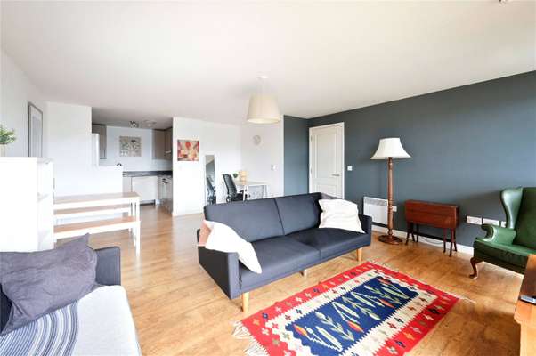 Flat Palmers Road in Greater London