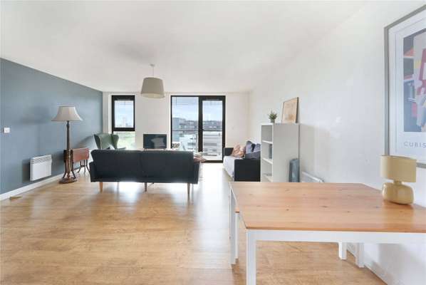 Flat Palmers Road in Greater London