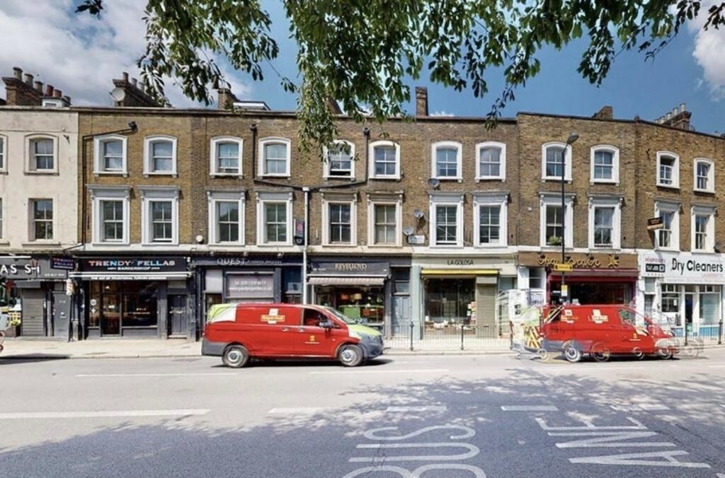 Flat St. Paul's Road in Greater London