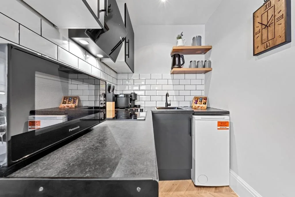 Flat Woodstock Road in Greater London