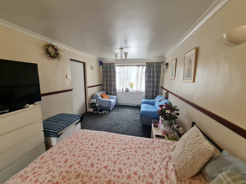Room Eastbridge in Slough