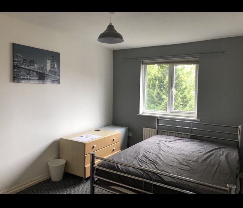 Room Eastbridge in Slough