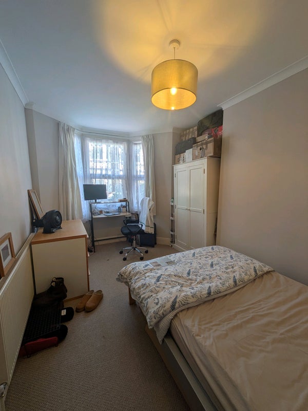 Room Hayward Road in Bristol
