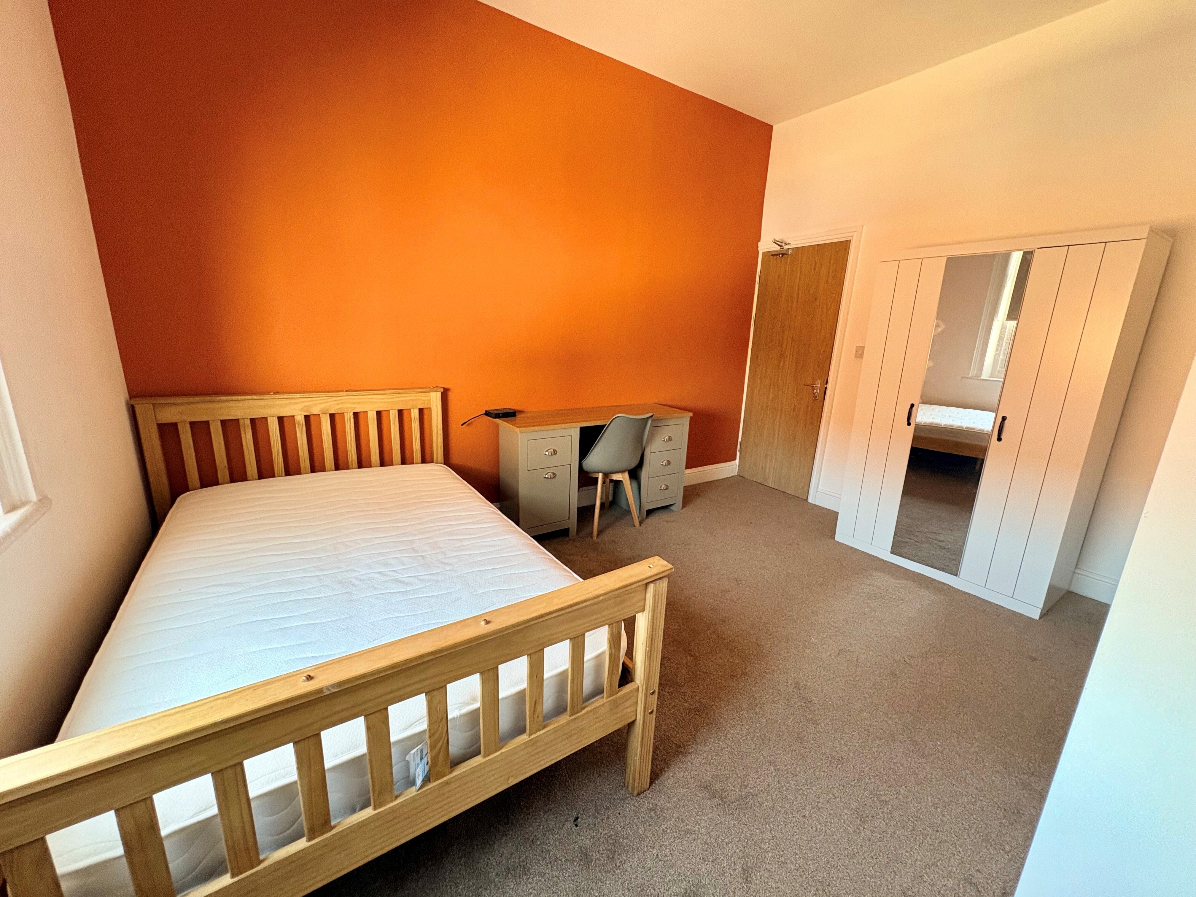 Room Ormskirk Street in St Helens