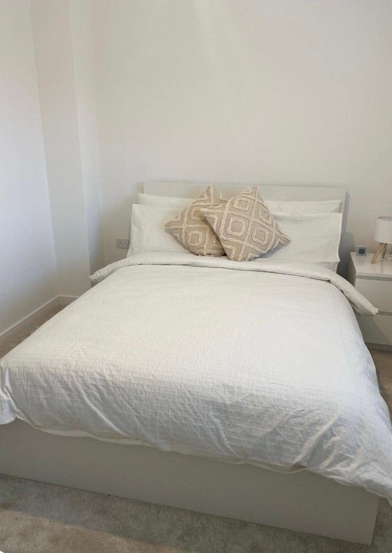 Room Daisy Mews in Litherland