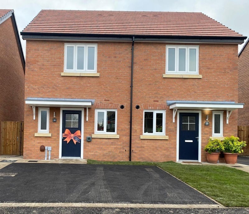 Room Daisy Mews in Litherland