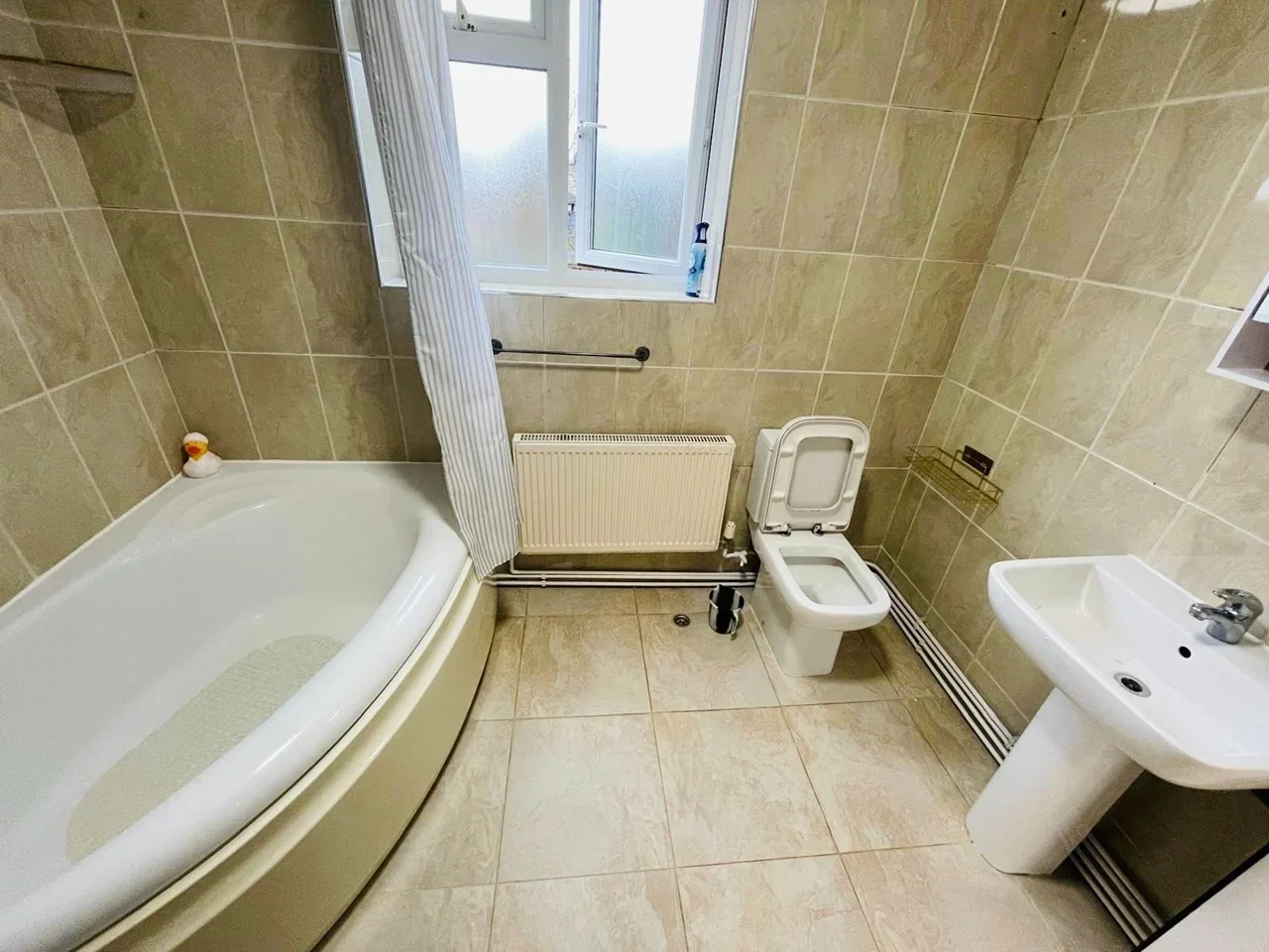 Flat Hertford Road in Greater London